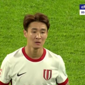 韦世豪与天津球迷冲突时间线：赛前、赛中双方曾两次对峙